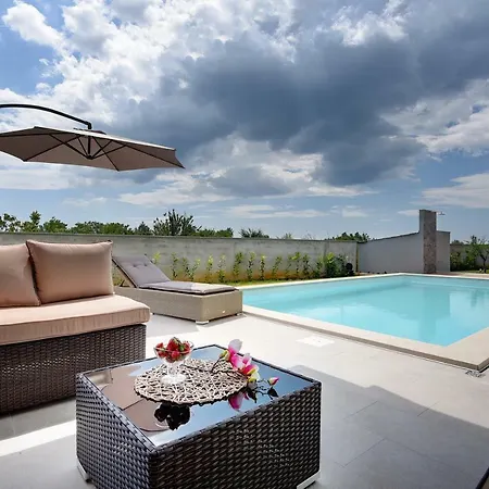 Mar Villa
