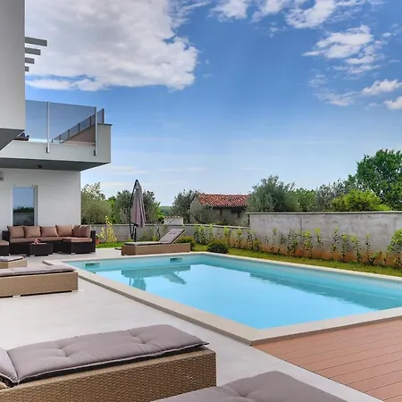 Mar Villa